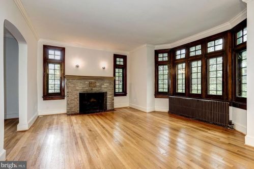 5339 32nd St, Washington DC  20015-1359 exterior