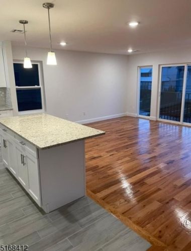 268 Seymour Ave, Newark NJ  07112-1634 exterior