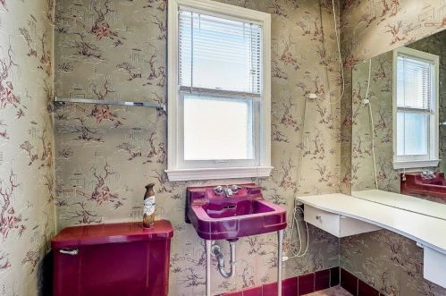 4543 Ardmore Ave, Milwaukee WI 53211-1402 exterior