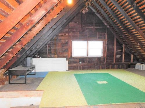 88 Grand Ave, Middletown NY 10940-3925 exterior