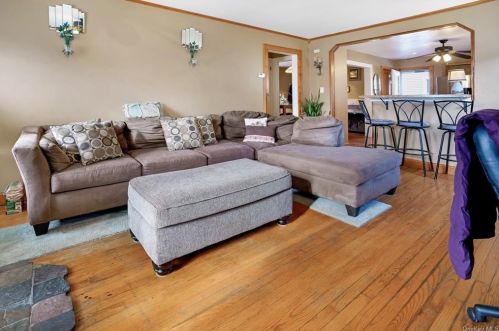 15 School St, Poughkeepsie NY 12601-1235 exterior