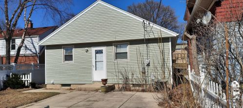 4023 Frst Home Ave, Milwaukee WI 53215-3537 exterior