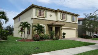 2016 Newport Isles Blvd, Fort Pierce FL  34953-4583 exterior