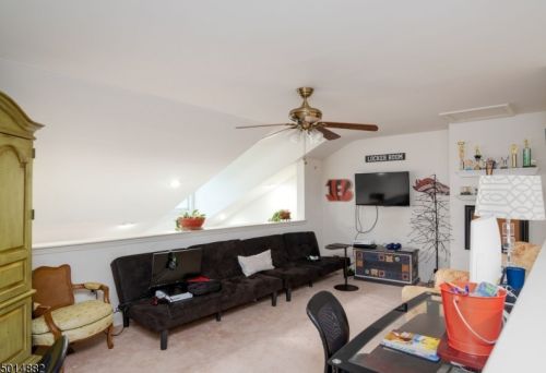 508 Donato Cir, Scotch Plains NJ 07076-1073 exterior