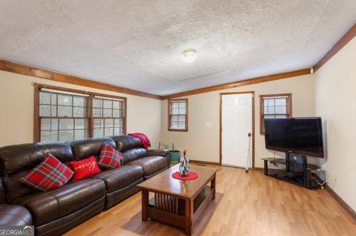 719 Hamilton Ave, Atlanta GA 30344-4144 exterior