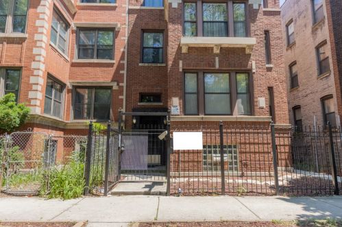 6729 Ridgeland Ave, Chicago IL  60649-2054 exterior