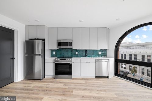 17 Girard Ave, Philadelphia, PA 19123-1707