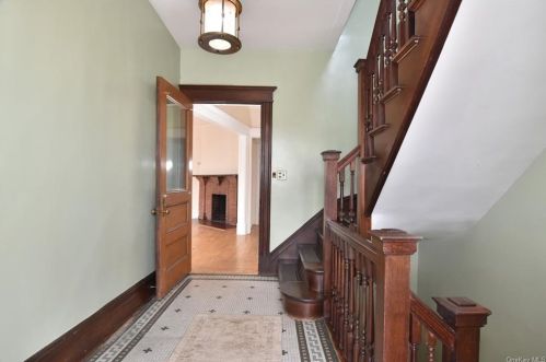 132 Rich Ave, Mount Vernon NY 10550-1511 exterior