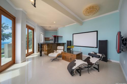 5201 Kuaiwi Pl, Honolulu HI 96821-1560 exterior