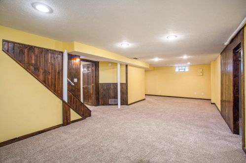 736 Cricklewood St, Wyoming MI exterior