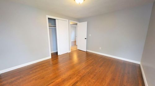 72 Allendale Ave, Providence RI  02911-3104 exterior