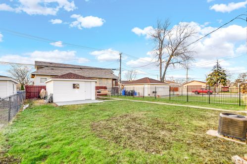 1652 Leclaire Ave, Chicago IL 60638-2145 exterior