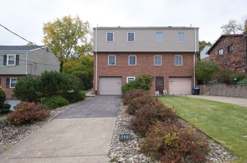 1421 Hillsboro St, Pittsburgh PA 15204-2330 exterior