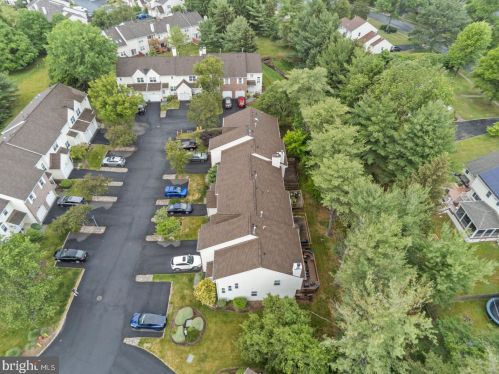 24 Revere Ct, Trenton NJ  08628-3610 exterior