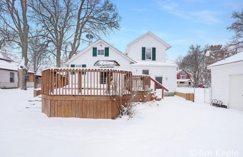 122 Lincoln St, Grant MI 49327-9115 exterior