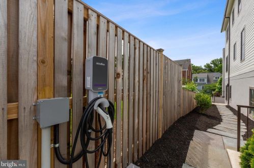 4929 Sherier Pl, Washington DC  20016-3319 exterior