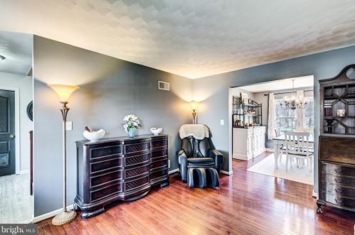 100 Columbus Ave, Littlestown PA 17340-1569 exterior