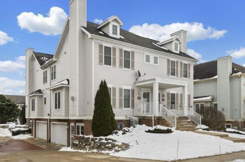 3929 Maple Grove Dr, Madison WI  53719-1842 exterior