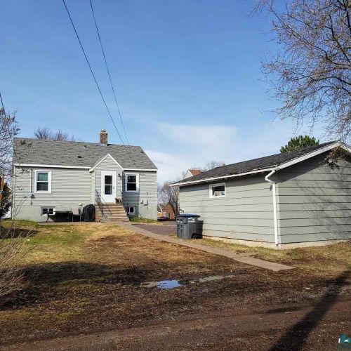 2234 Ensign St, Duluth MN 55811-3008 exterior