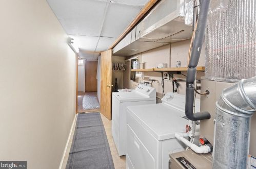 908 Poplar Ave, Manor PA 19036-1122 exterior