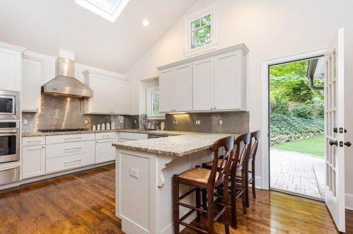 2150 Monterey Dr, Atlanta GA 30318-1725 exterior