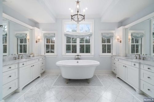 32 Ackerman Rd, Upper Saddle River NJ 07458 exterior