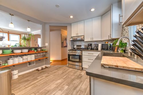 5646 Nottingham Ave, Chicago IL 60638-3109 exterior