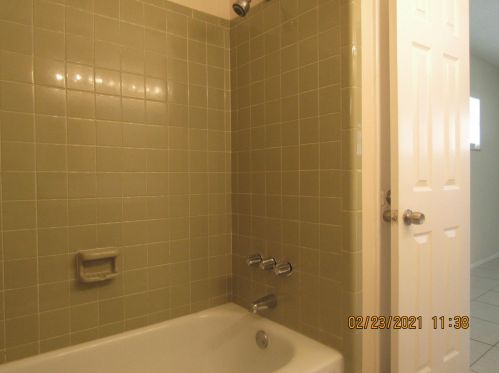 130 Wisteria Ave, Fort Pierce FL 34982-5907 exterior