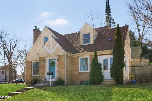 1600 Bridge St, Grand Rapids, MI 49504-4917