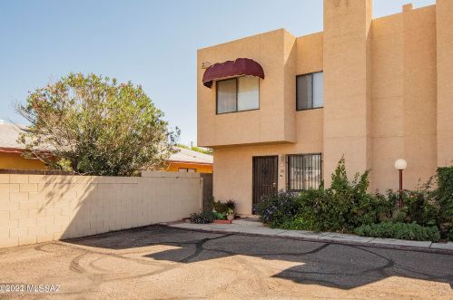 136 Pastime Rd, Tucson AZ  85705-3302 exterior