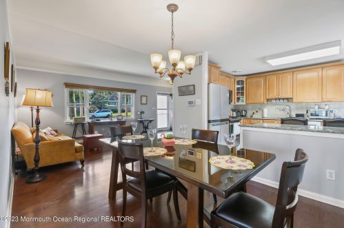 13 Lloyd Ave, West Long Branch NJ 07764-1130 exterior