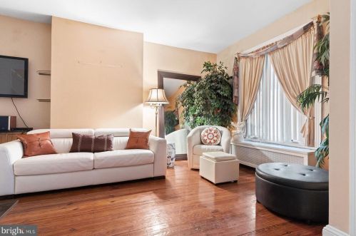 2015 17 St, Philadelphia PA 19121-2341 exterior