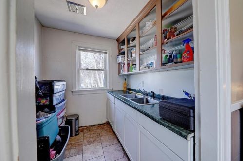 141 Farm St, Woonsocket RI 02895-1107 exterior