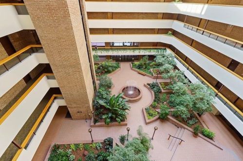 307 Dithridge St, Pittsburgh PA  15213-1434 exterior