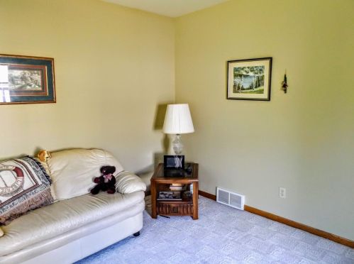 2452 Paul Rd, Manitowoc WI 54220-1120 exterior