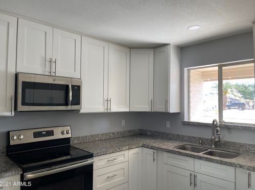 8838 42nd Ave, Phoenix AZ 85053-5306 exterior