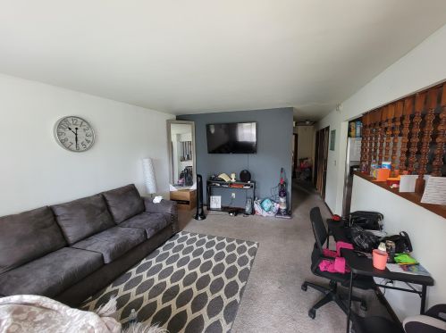 5925 74th St, Milwaukee, WI 53218-1831