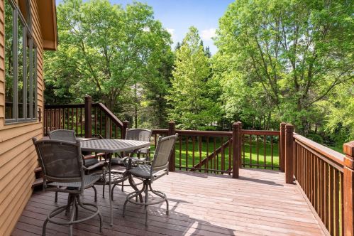 4429 Dorchester Dr, Saint Paul MN 55129-9570 exterior