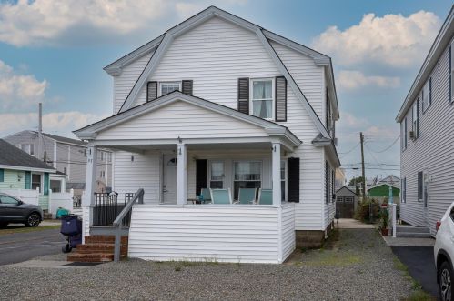 97 Concord St, Seabrook, NH 03874-4706