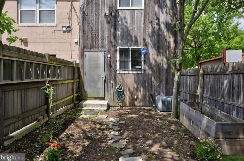 1627 5th St, Washington DC  20001-2440 exterior