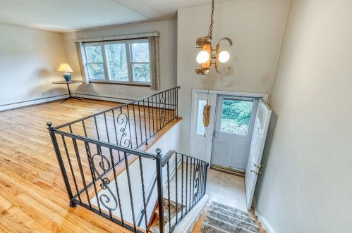 317 Plymouth St, Huntington Station NY 11746-7018 exterior