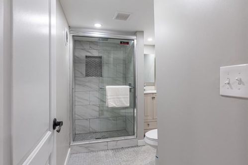 607 Kirtland St, Pittsburgh PA  15208-2826 exterior