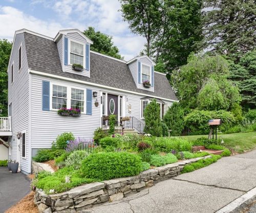 77 Francis St, Worcester, MA 01606-3119