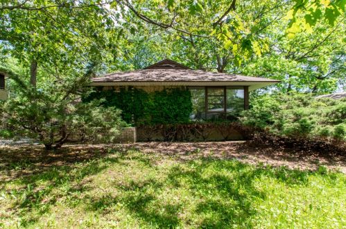 435 Lynn Ter, Waukegan IL 60085-3358 exterior