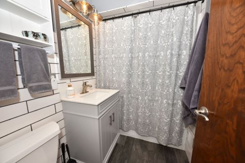 2380 Marne Ave, Milwaukee WI 53209-4370 exterior