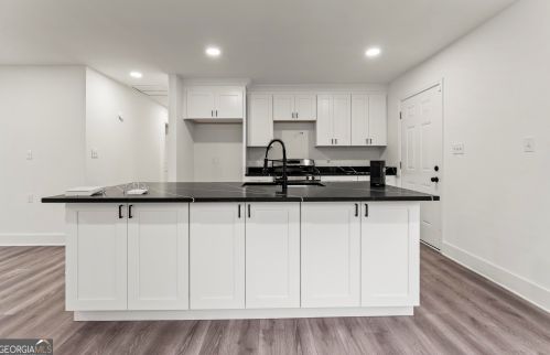 819 Humphries St, Atlanta GA 30312-2412 exterior