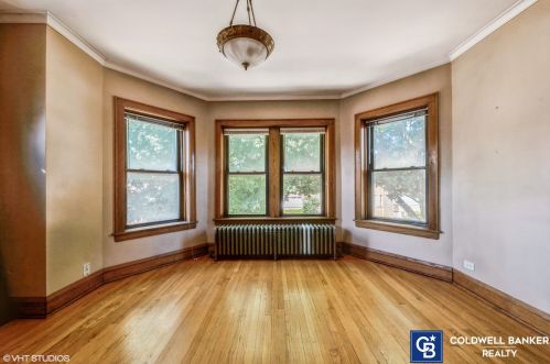 5007 Mango Ave, Chicago, IL 60630-4608