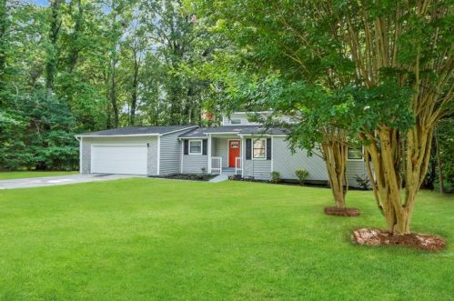 3475 Deer Trce, Lithonia GA  30038-2711 exterior