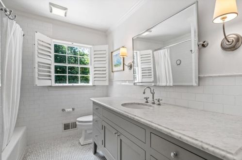 1733 Kellogg Spg Dr, Atlanta GA 30338-6008 exterior