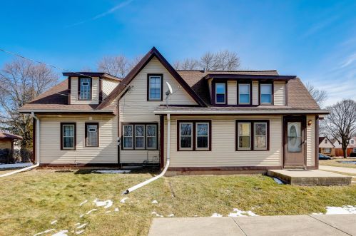 5545 57, Milwaukee WI 53218-3230 exterior